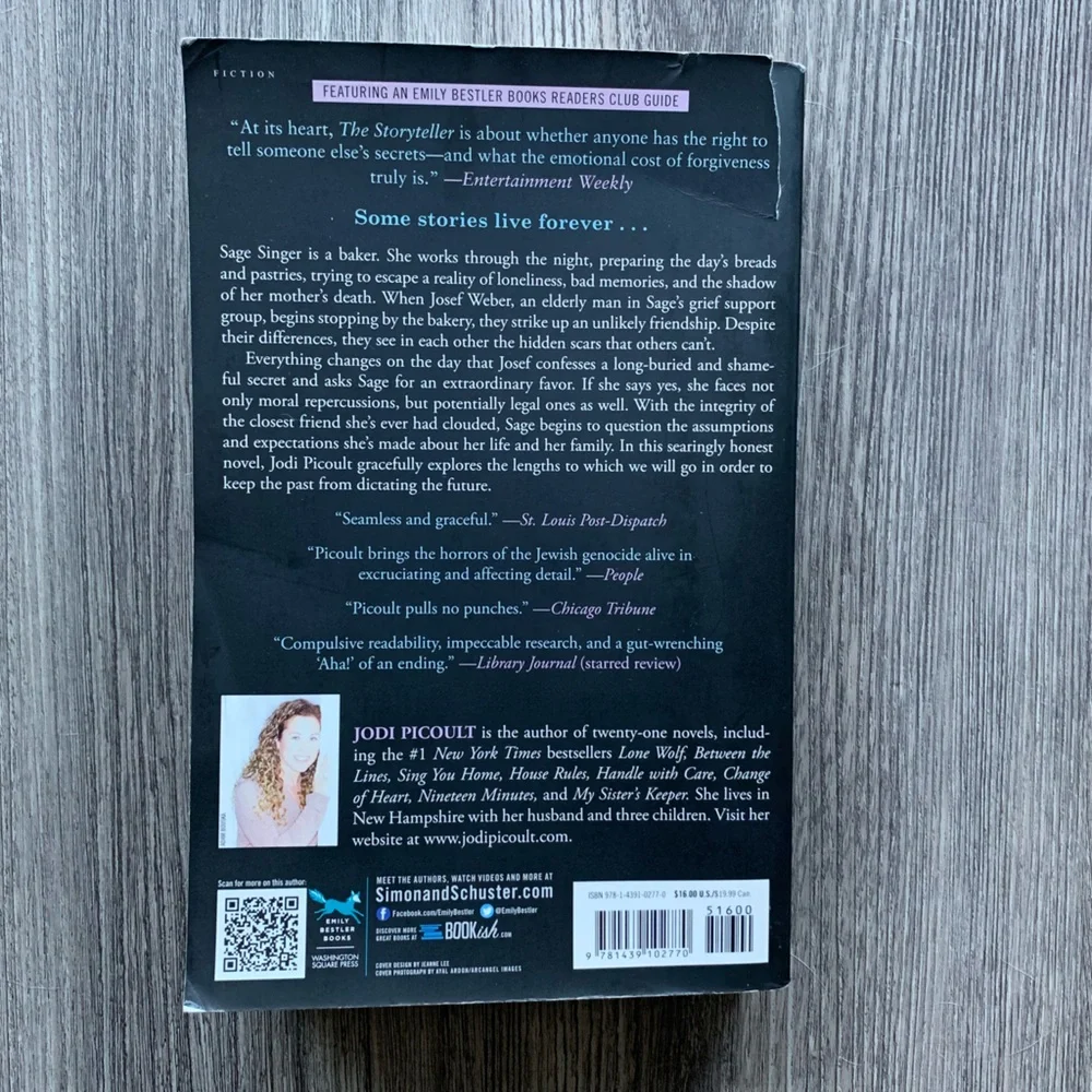 SOLD!!! Set of Three Books for fun reading 📚 - Picture 6 of 7